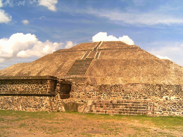Temple de la Lune (depuis sa base)