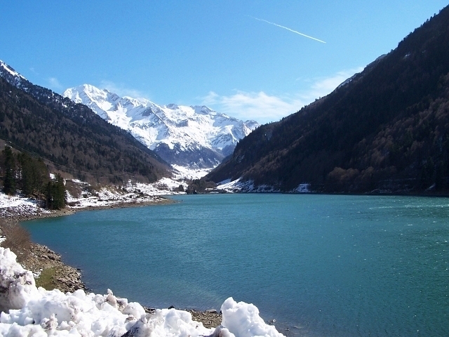 Lac de Fabrèges dans les pyrénées