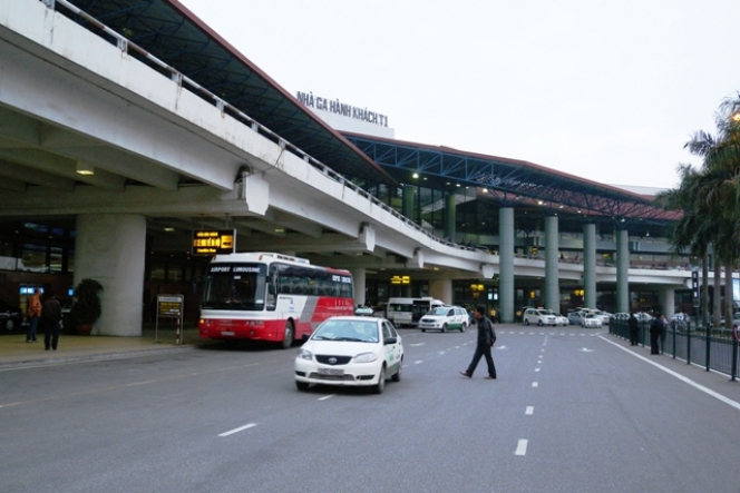 Vietnam, Hanoi airport 1