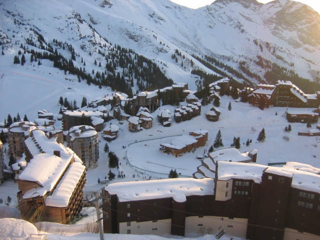 Le soleil se lève sur Avoriaz
