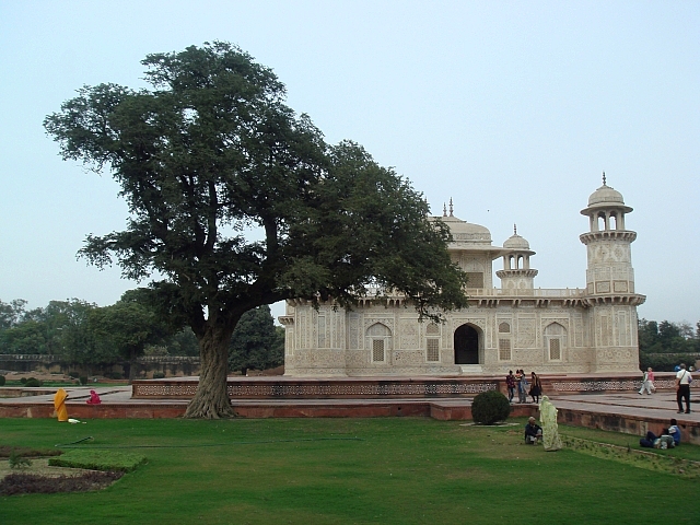 Les jardins du itimad-ud-daulah