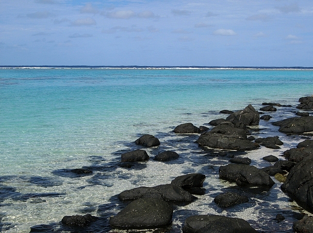 Rocks around Taakoka