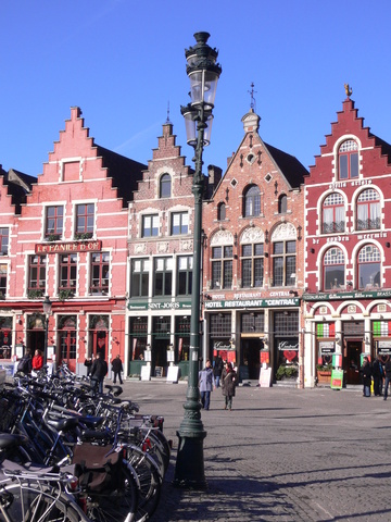 Facade de la place
