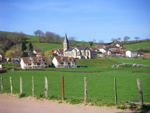 Village St Symphorien de Marmagne