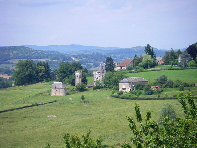 Château à St Didier sur Arroux