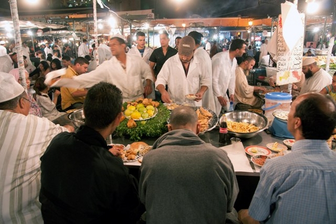 Maroc, Marrakech, place Jamaâ El Fna