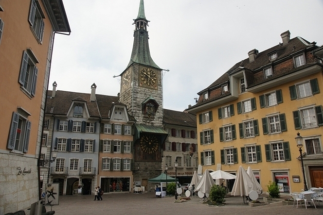 Solothurn, Marktplatz avec la tour de l'Horloge