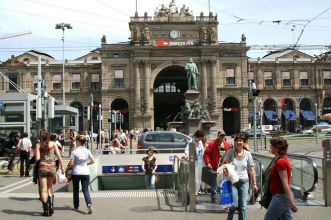Zurich, Bahnhofplatz